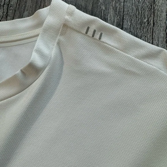 🍋 Lululemon Men’s White 3/4 Zip Up Short Sleeve White Shirt - L - Picture 9 of 11
